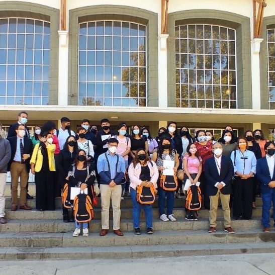 JOVENES DE ACONCAGUA RECIBIERON BECAS DE ESTUDIO DE CODELCO JOVENES DE ACONCAGUA RECIBIERON BECAS DE ESTUDIO DE CODELCO