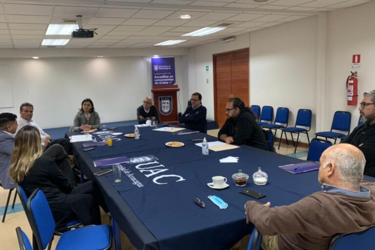 Sesión de trabajo con empleadores en sede Los Andes