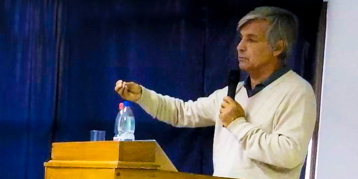 EX PRESIDENTE DE LA ANFP DICTA CHARLA PARA ESTUDIANTES DE SEDE SAN FELIPE