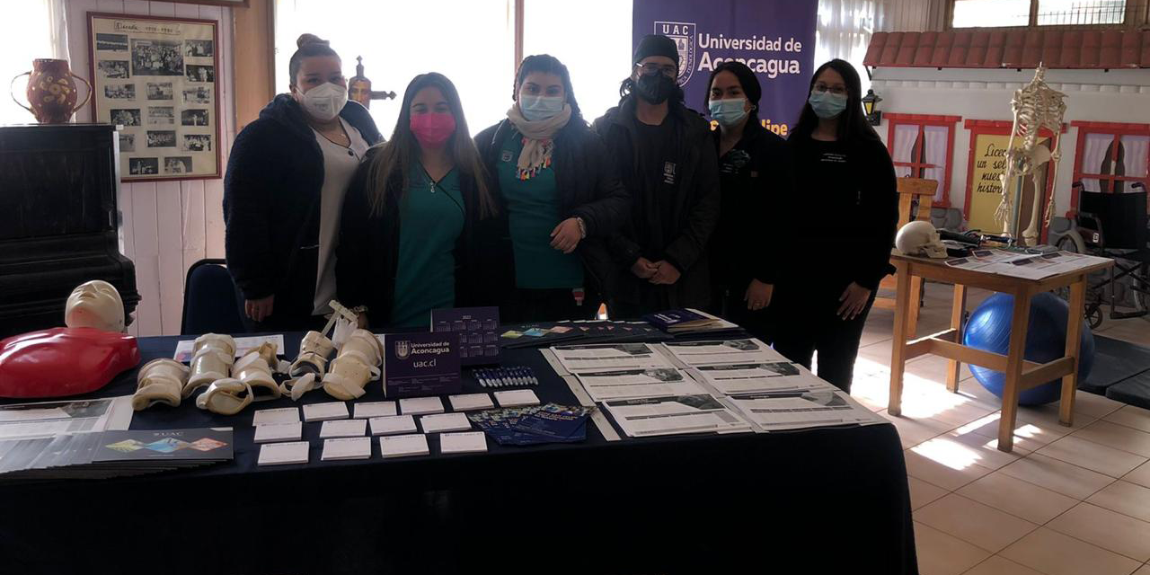 Foto Nota Liceo Corina Urbina