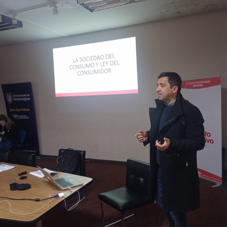 FOTO NOTA CHARLA EN ESCUELA DE INVIERNO