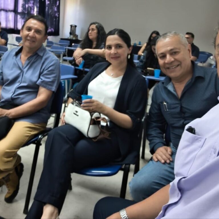 FOTO 1 NOTA ENCUENTRO DE TITULADOS